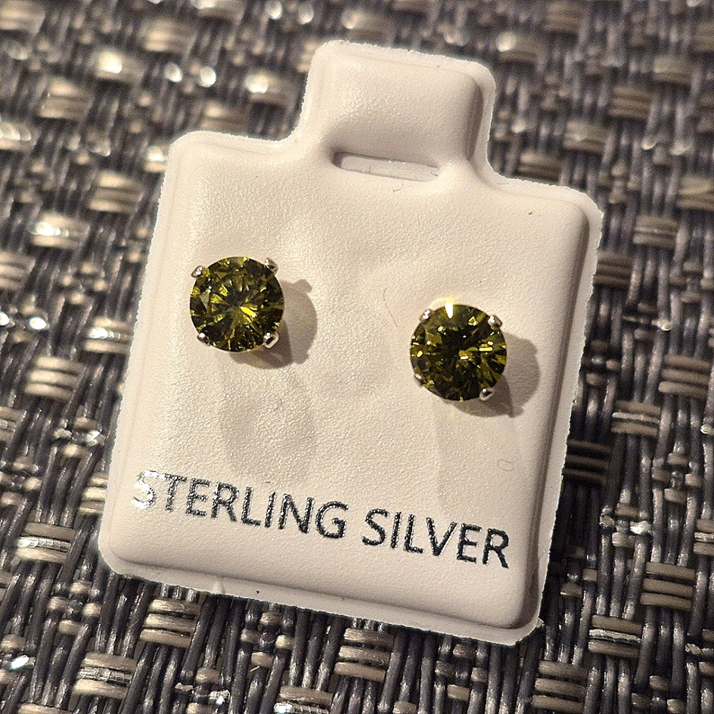 100%Silver Sterling Green Round 5mm Topaz Studs